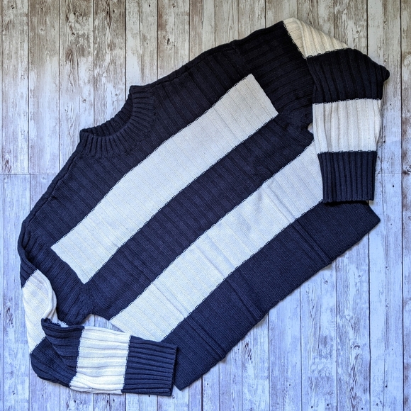 Arpeggio Ribbed Cozy Cotton Cropped Sweater in Navy Stripe, XS NWT - Picture 2 of 5